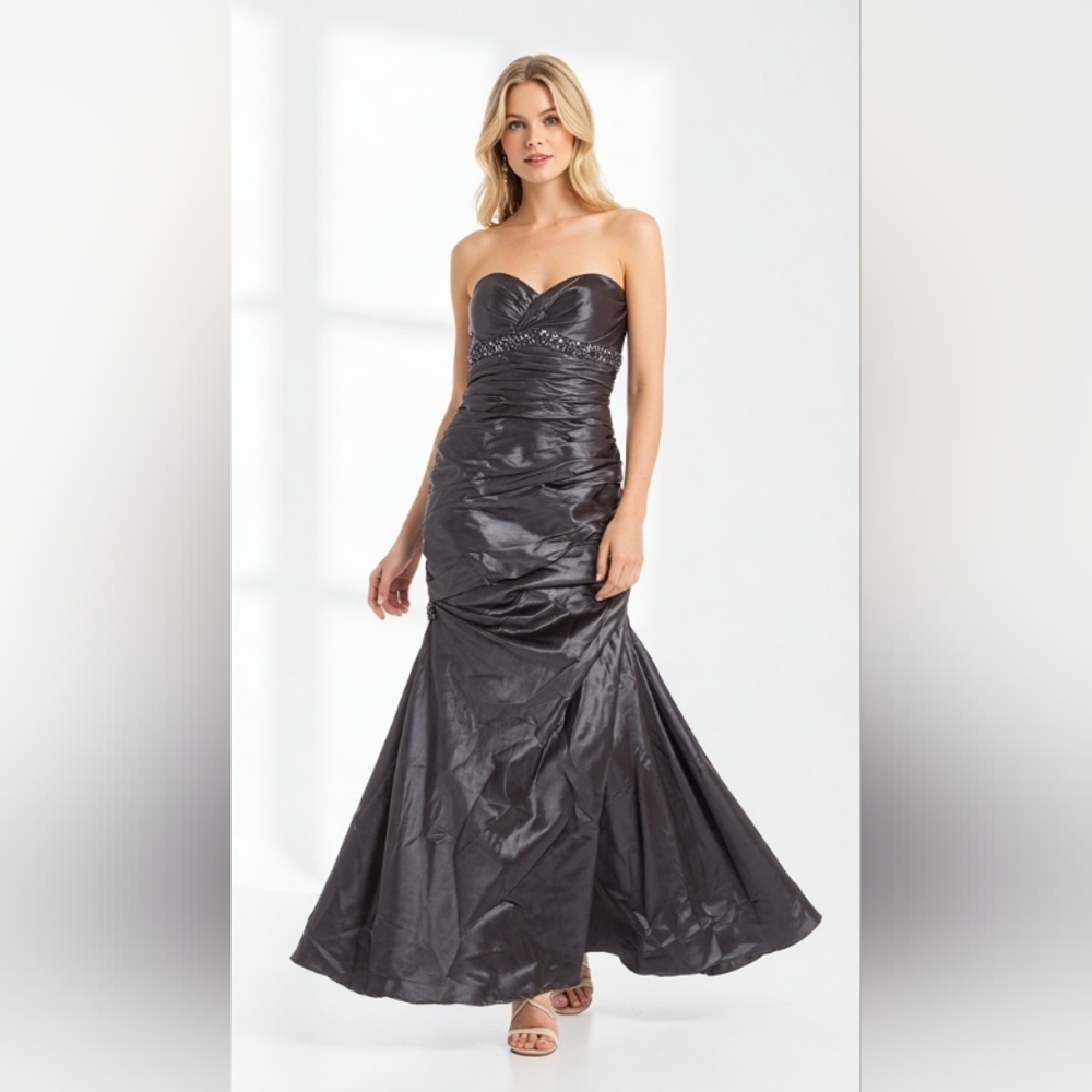 Night Moves Pro Collection Elegant Silver Strapless Evening Gown Size 4
